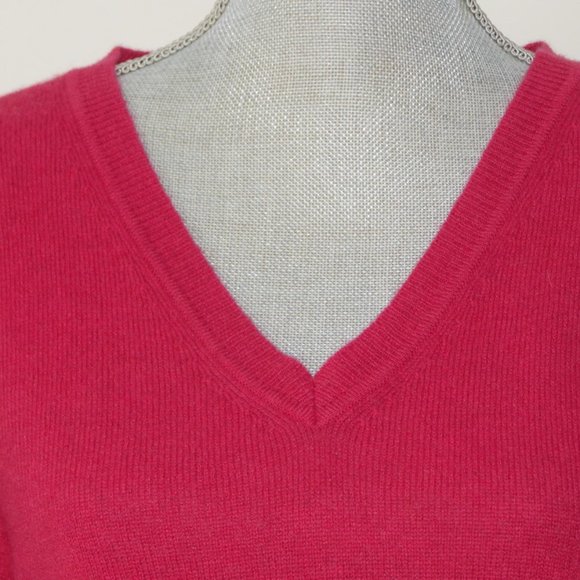 TAHARI 2-PLY 100% Cashmere V-Neck Pullover Sweater Raspberry  Women’s Large NWT - Picture 3 of 6